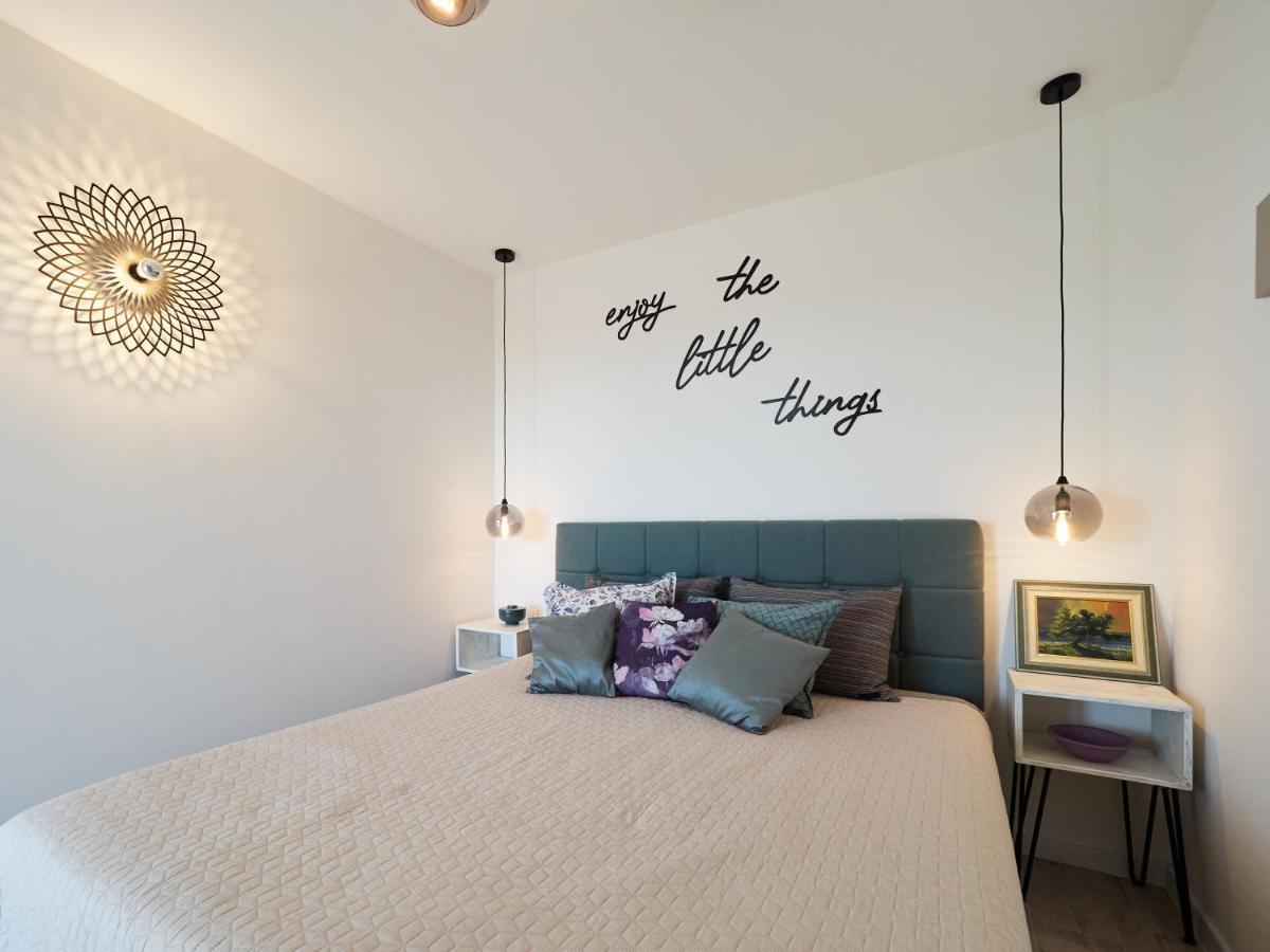 New Apartment Vivano V I D With Amazing View Zambratija  Bagian luar foto