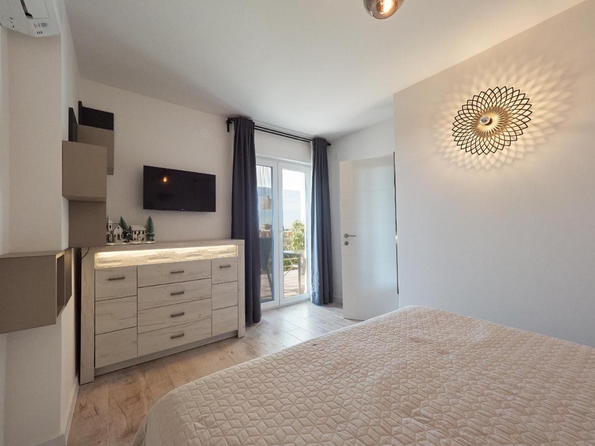 New Apartment Vivano V I D With Amazing View Zambratija  Bagian luar foto